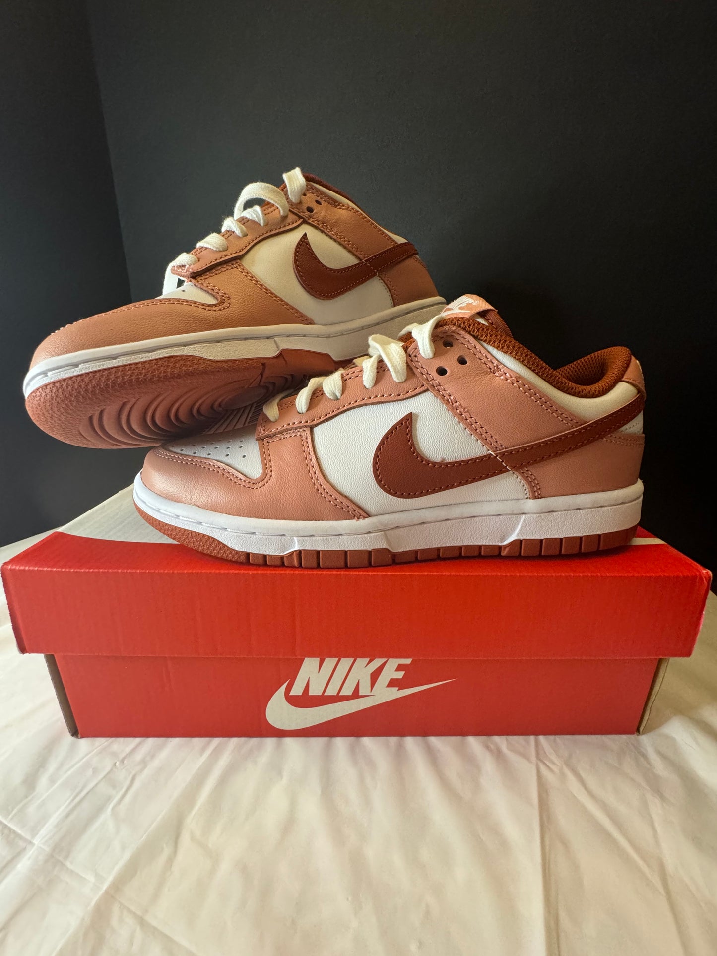 Nike Dunk Low Red Stardust