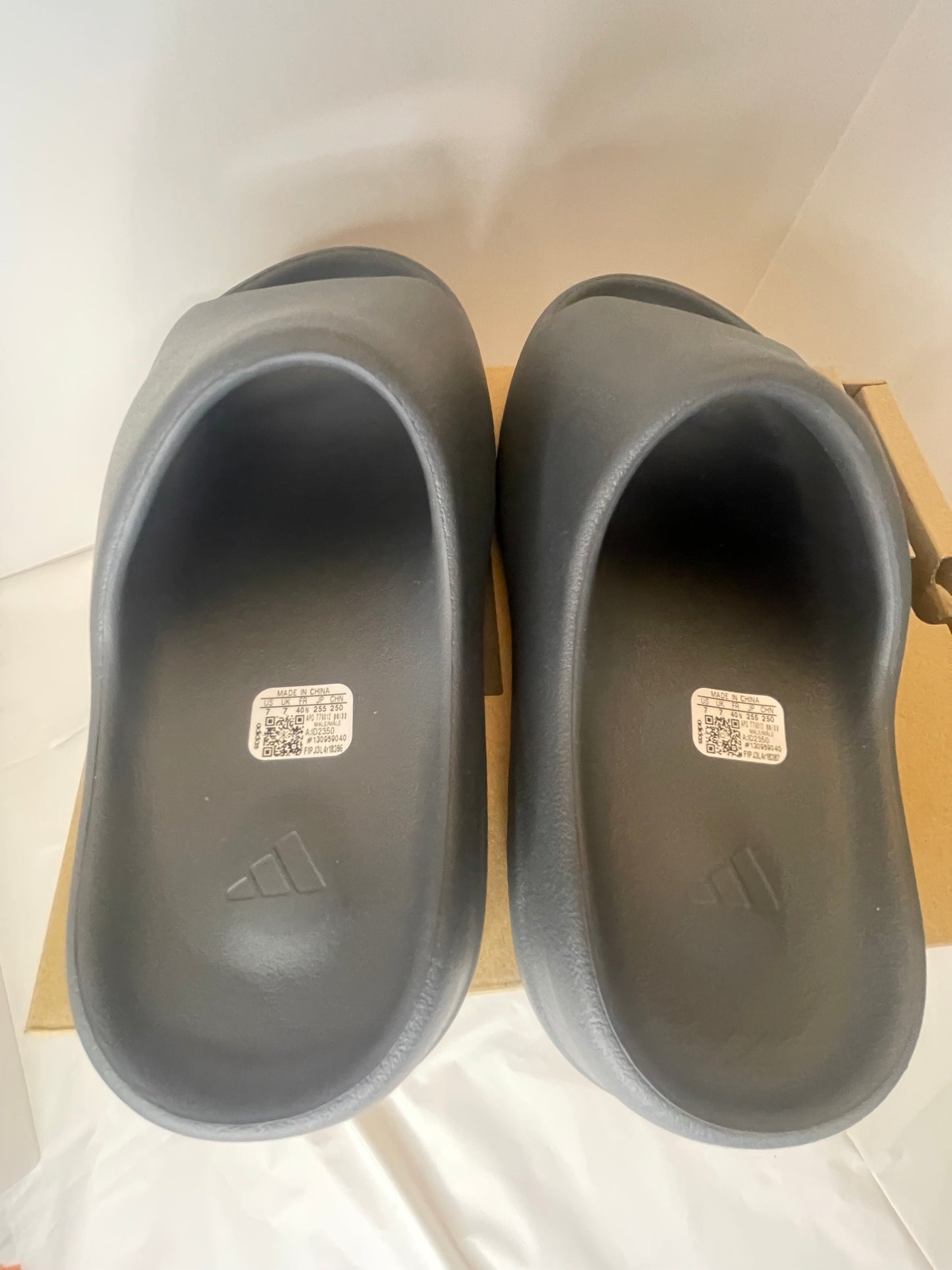 Yeezy Slide Slate Grey