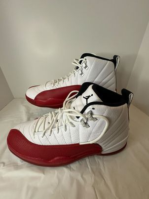 Air Jordan 12 Cherry